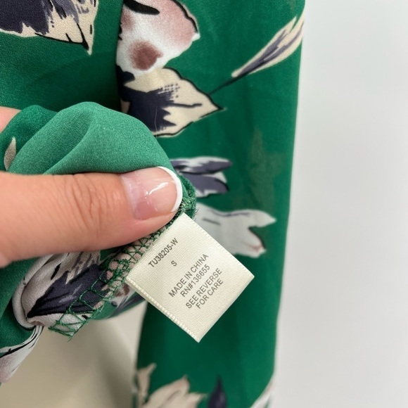 West Kei Allan Surplice Rolltab Floral Blouse Ladies Small - Picture 8 of 8